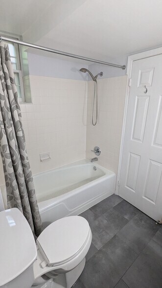 Master en-site Bath - View 2 - 3880 Rodman Street NW