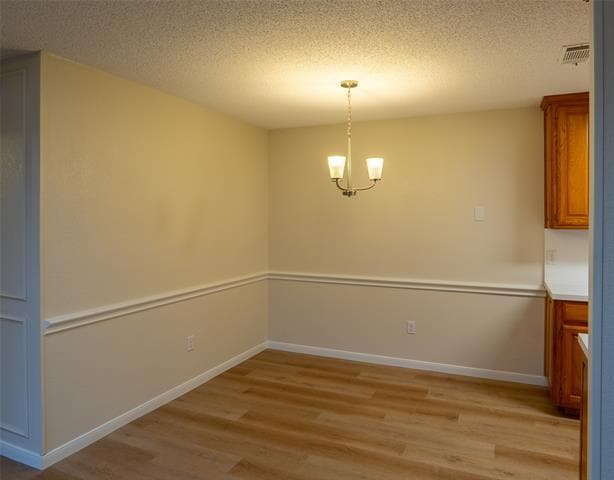 Building Photo - 6616 Parkview Ln