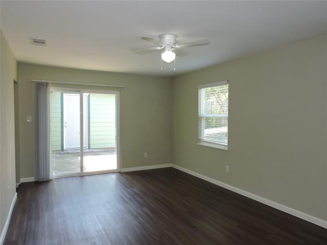 Building Photo - 11927 Hoblitzelle Dr