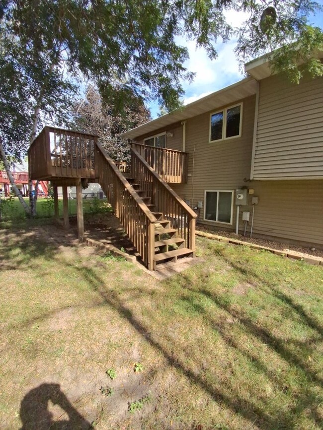 Building Photo - Beautiful 4 Bedroom House in Prescott, WI!...