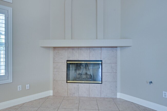 Building Photo - 561 Pacer Terrace