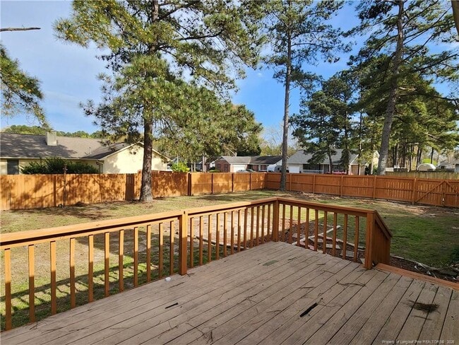 Building Photo - 909 Flintwood Rd