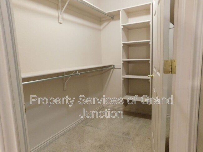 Building Photo - 785 Glen Ct