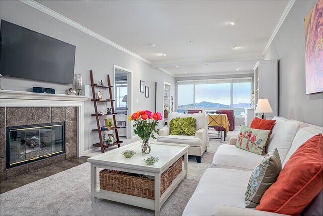 Building Photo - 1400 Pinnacle Ct