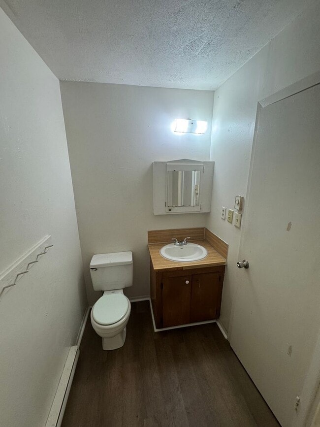 Building Photo - 2/1 Duplex inside city of Shelby, nc