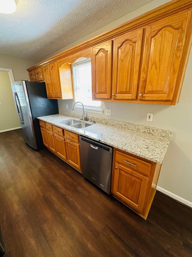 Building Photo - 2102 Harrell Dr