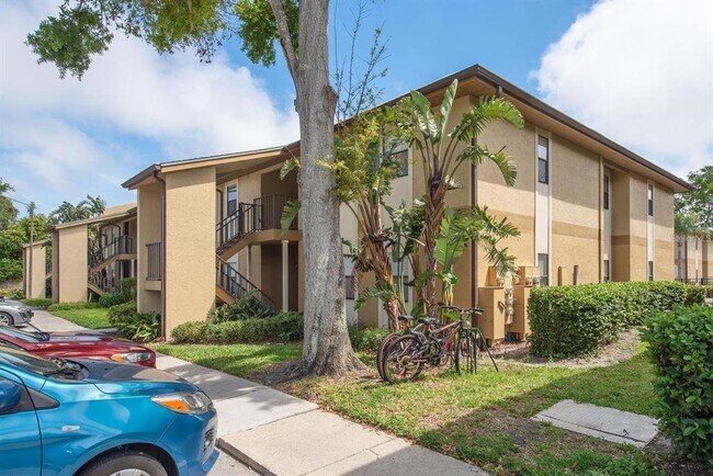 Building Photo - 12293 Sailwinds Dr