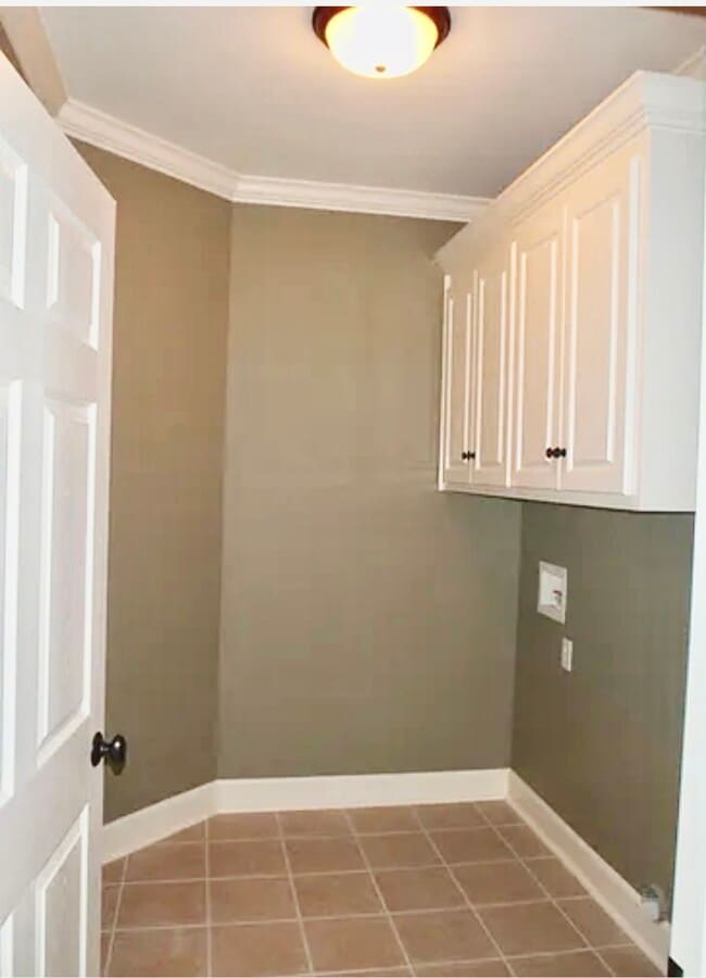 Building Photo - 409 Redbud Cir