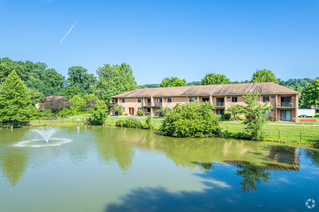 Pond - Whiteland West Apartments