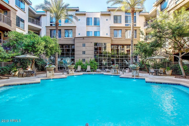 Building Photo - 1701 E Colter St