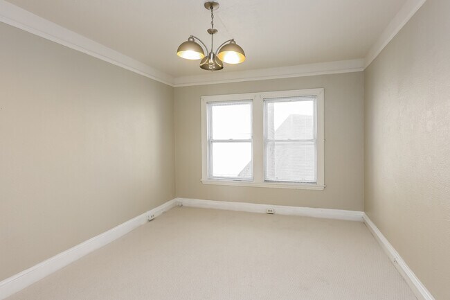 Building Photo - 708 Calmar Ave