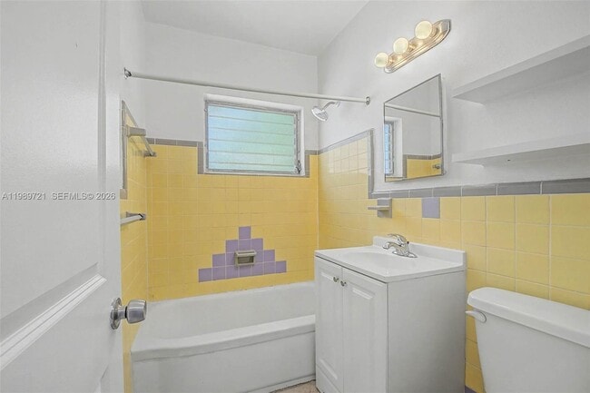 Building Photo - 225 Madeira Ave