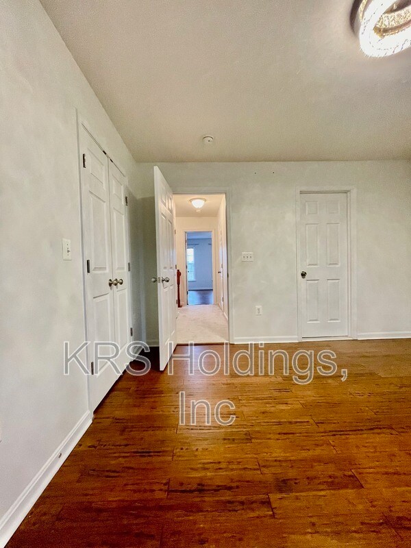 Building Photo - 15706 John Diskin Cir