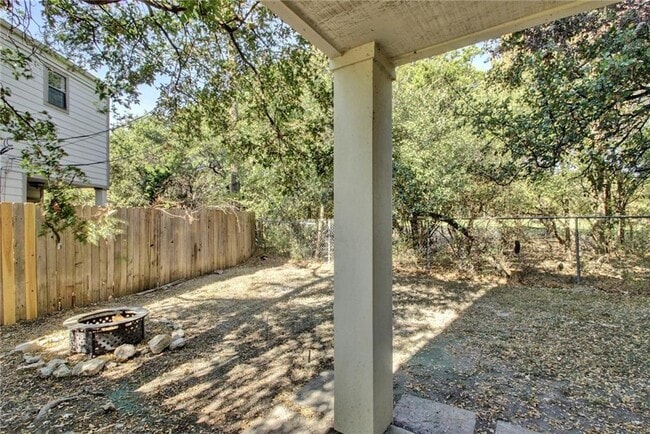 Building Photo - 8304 Bradford Edward Cove