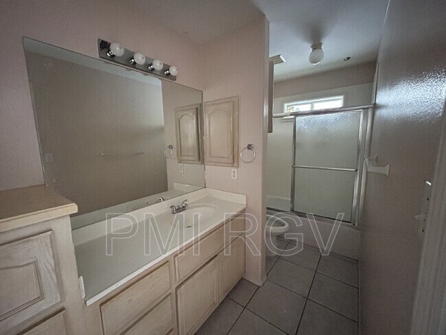 Building Photo - 1817 Tierra Dulce Dr