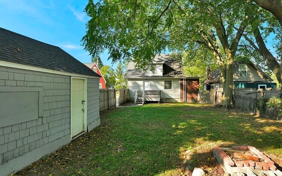 Building Photo - 1408 E Oakland Ave
