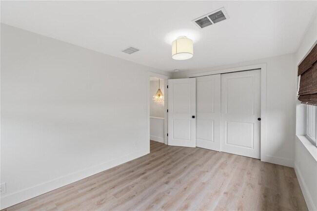 Building Photo - 4501 N Highland Ave