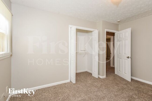 Building Photo - 6503 Tent Valley Dr
