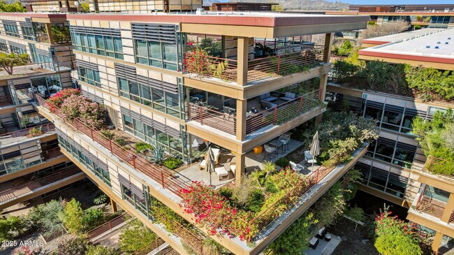 Building Photo - 7151 E Rancho Vista Dr