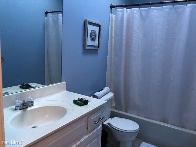 Building Photo - 4 br, 2.5 bath House - 14585 S Rene St