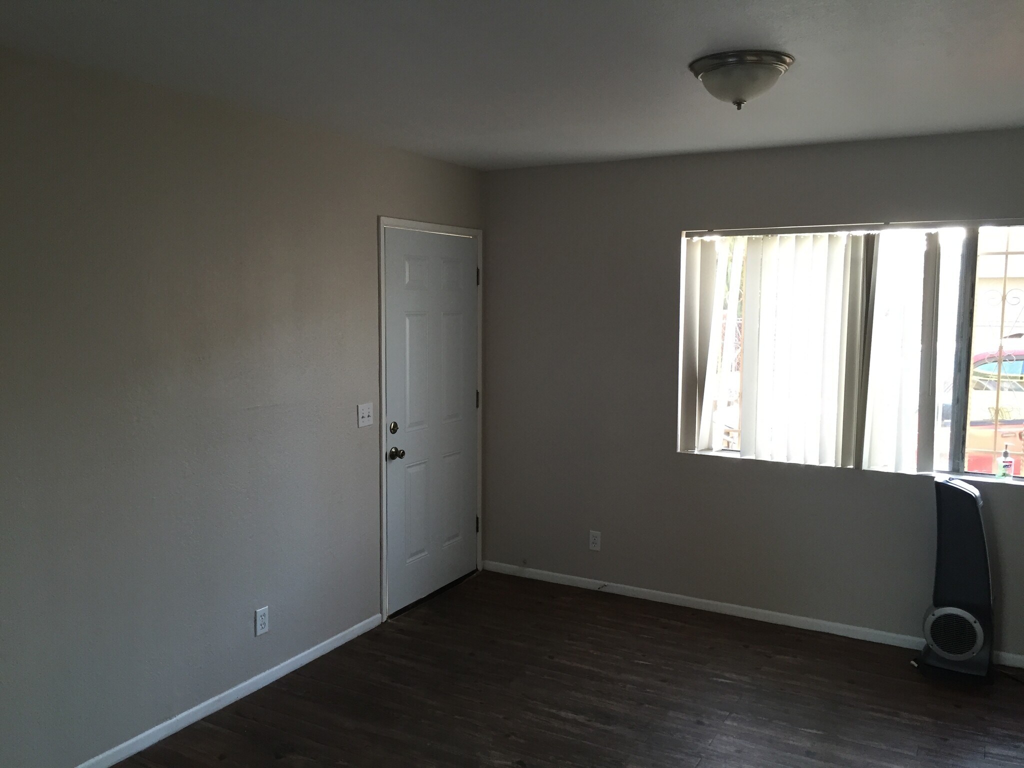 Building Photo - 2123 Alsace Ave