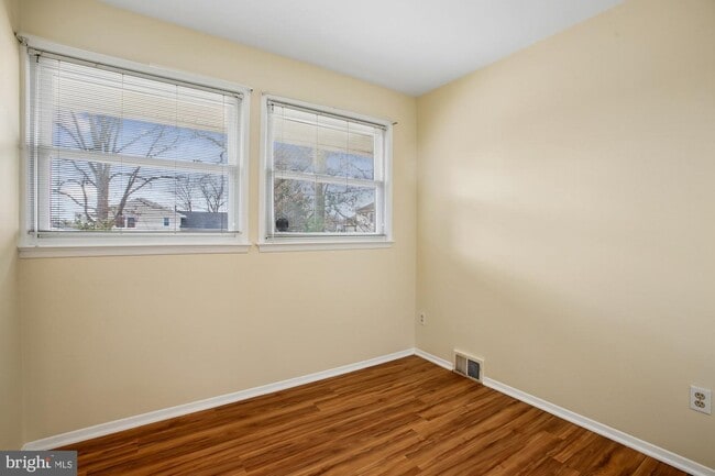 Building Photo - 6621 Edsall Rd