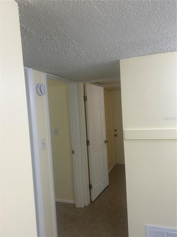Building Photo - 2513 N Alafaya Trail
