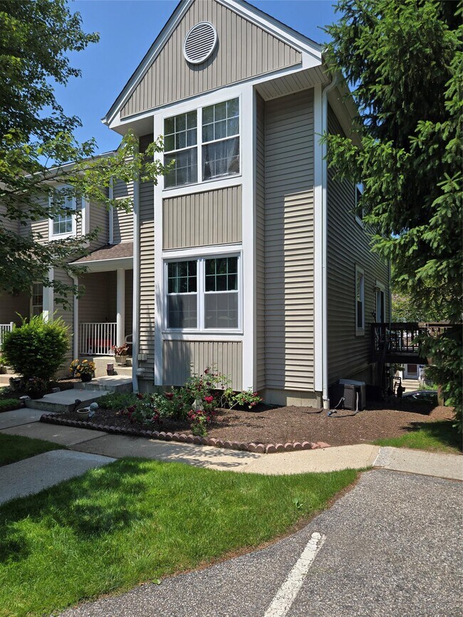 Primary Photo - 29 Stone Creek Ln