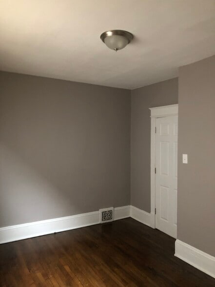 Bd 1 pic 3 - 3529 N 25th St