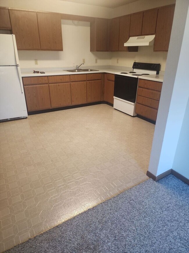 Primary Photo - Spacious 3 Bedroom Apartment in Montgomery...