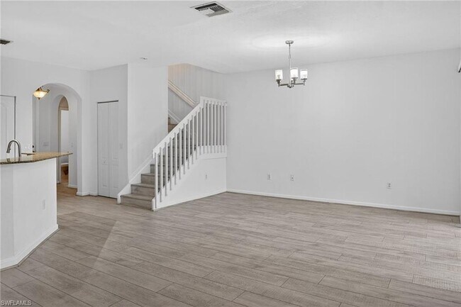 Building Photo - 7005 Romana Way
