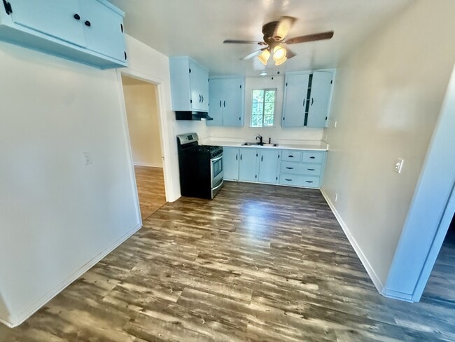 Building Photo - 10819 Conifer Ln