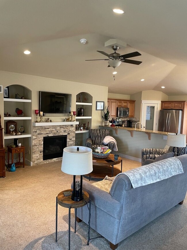 Building Photo - Beautiful 4 Bed 3 Bath House in Northeast Fort Collins!