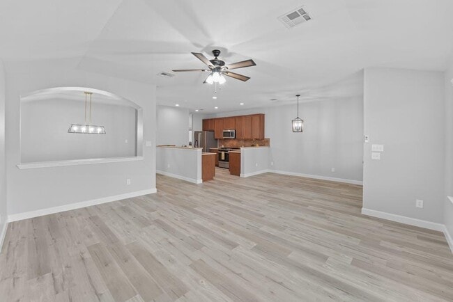 Building Photo - 3529 Shiraz Loop