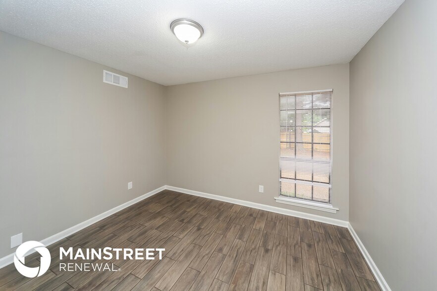 Building Photo - 3978 Silverleaf Rd