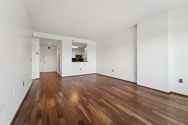 Building Photo - 1110 City Pl
