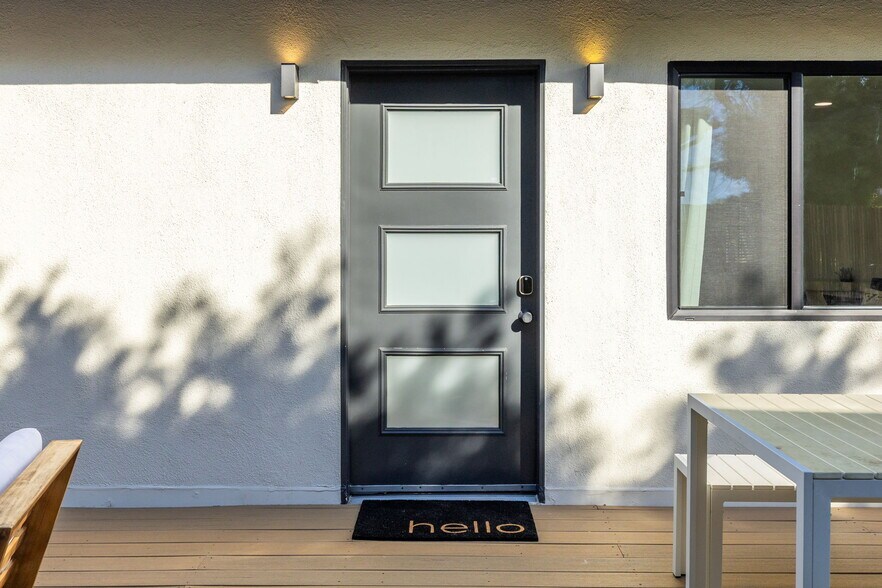 Building Photo - 321 N Gertruda Ave