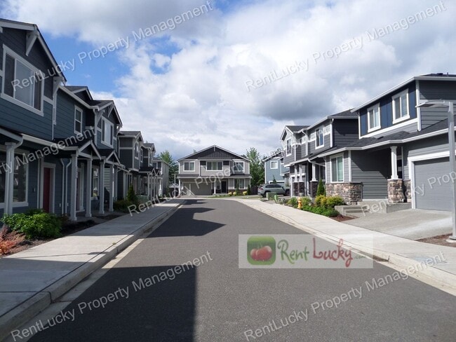 Building Photo - NEW PRICE! Fantastic 3-Bedroom + Den + Bonus Room Home with A/C in Milton!
