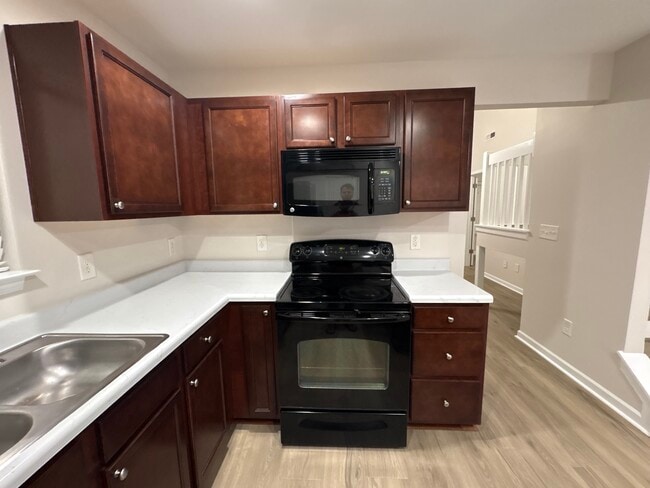 Building Photo - 655 Grasswren Way