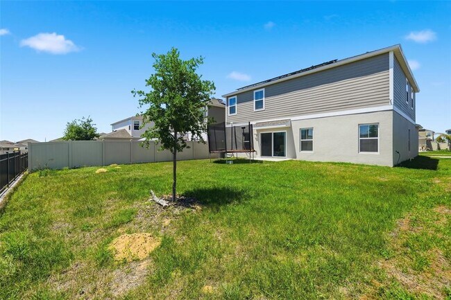 Building Photo - 1330 Current Pl