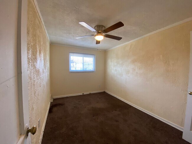 Building Photo - Charming 2-Bedroom Row Home in Sharon Hill