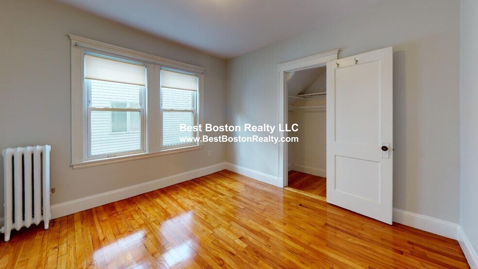 Building Photo - 46 Fairfax St