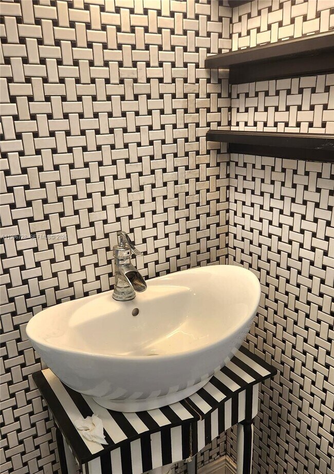 Building Photo - 3811 NW 84th Ave