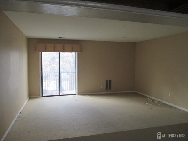 Building Photo - 1406 Woodbridge Commons Way