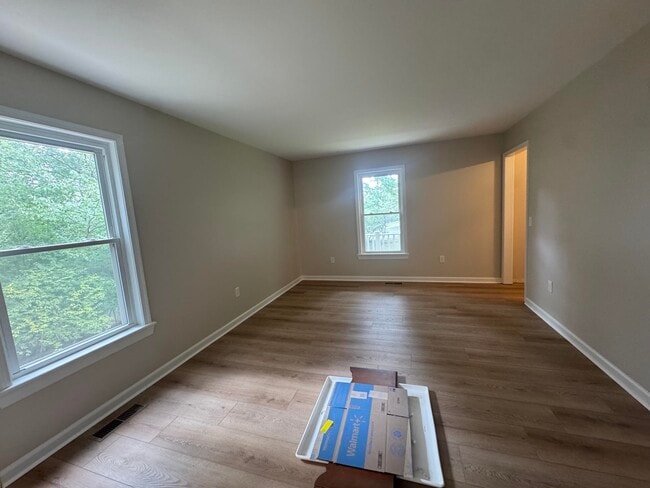 Building Photo - 250 Bobcat Ln