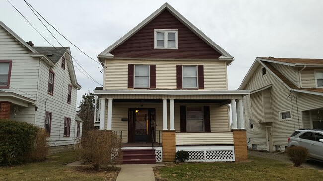 Primary Photo - 936 Beckford St