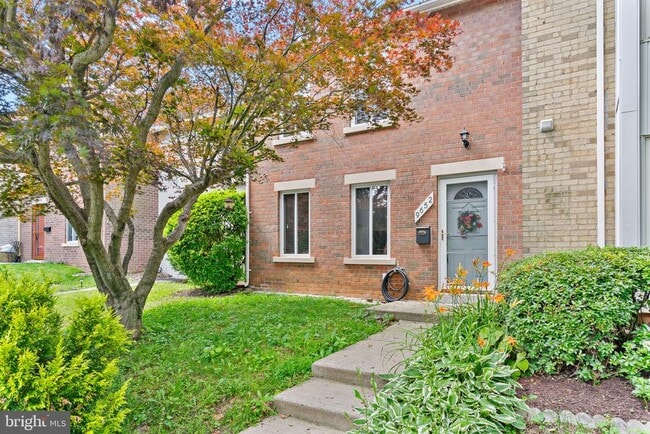 Building Photo - 9652 Marston Ln