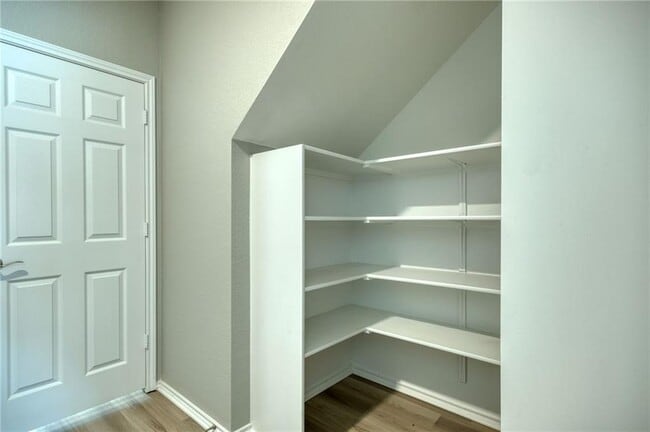 Building Photo - 209 Asher Blue Dr