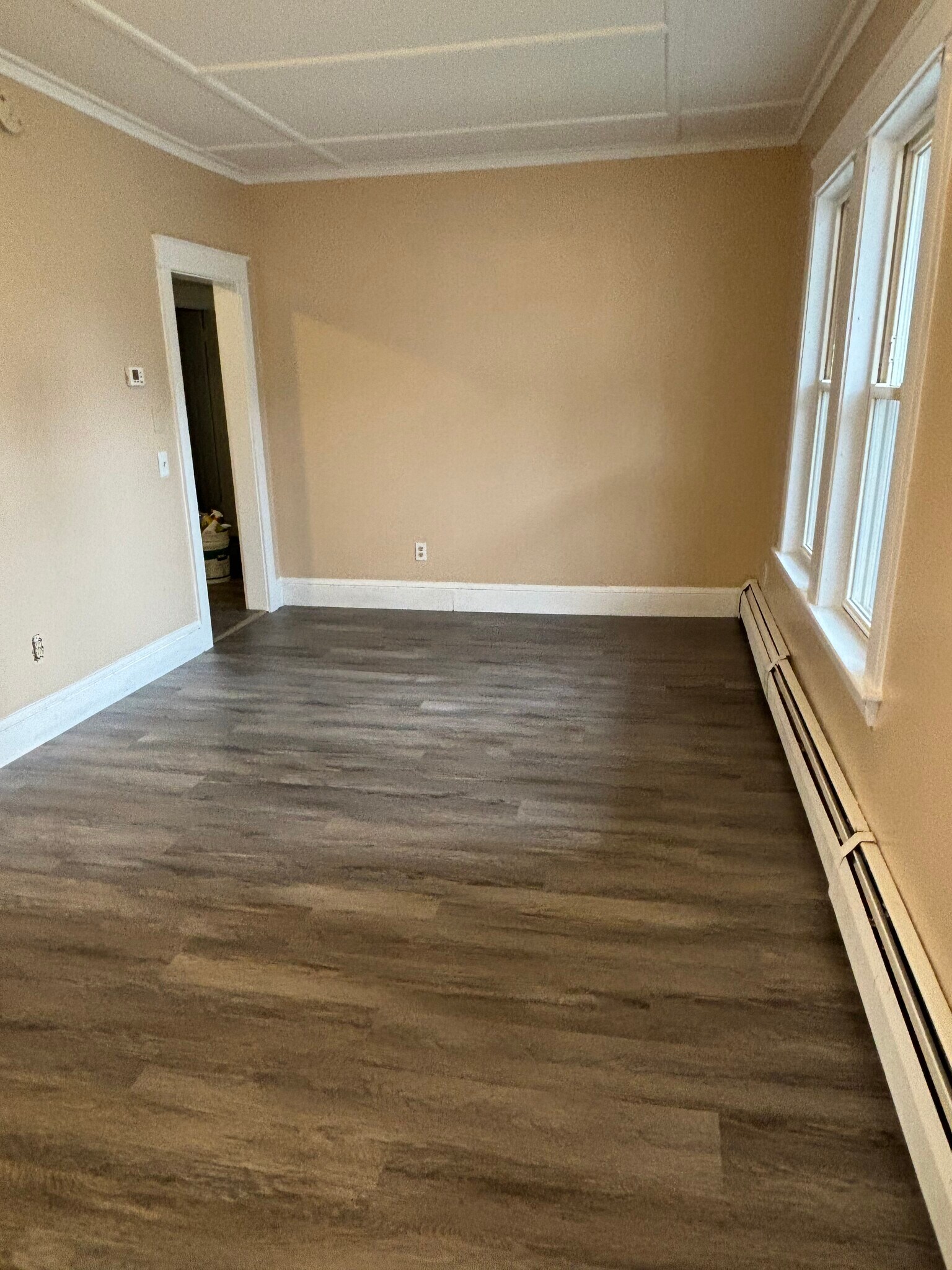 Building Photo - 14 Elm St