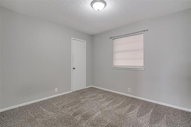 Building Photo - 228 Lester St